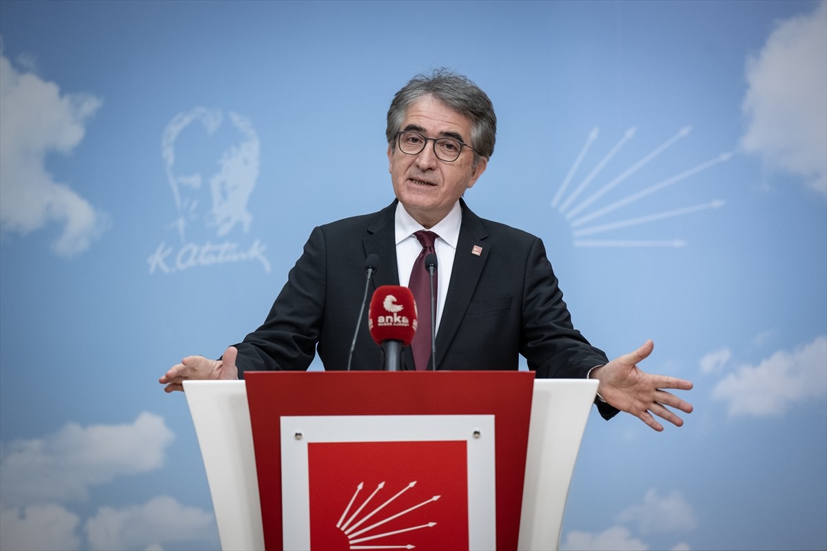 Cumhuriyet Halk Partisi (CHP) Genel Başkan Yardımcısı Yalçın Karatepe, parti genel merkezinde...