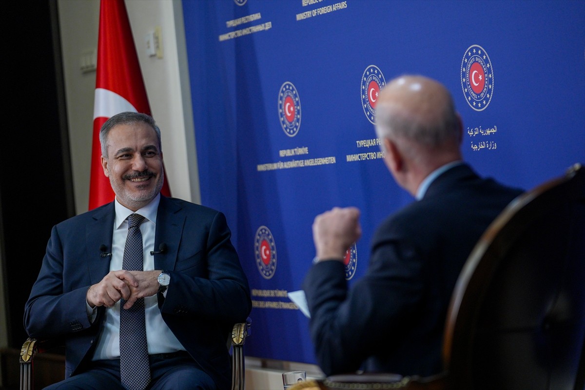 Dışişleri Bakanı Hakan Fidan, Fransa merkezli yayın kuruluşu France 24 kanalına güncel meselelere...