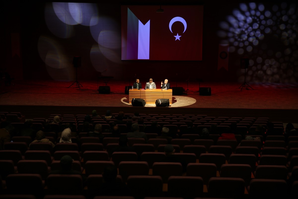 Diyarbakır'da Ortak Basın Platformunca "Filistin Dayanışma Gecesi" gerçekleştirildi. Filistinli...