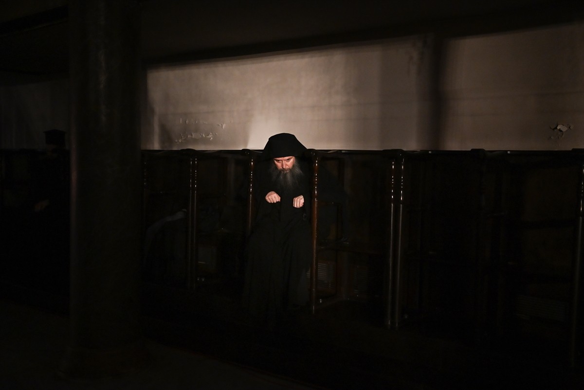 Fener Rum Patrikhanesi'nde düzenlenen Noel ayininde dualar edildi. Patrikhane bahçesinde bulunan...