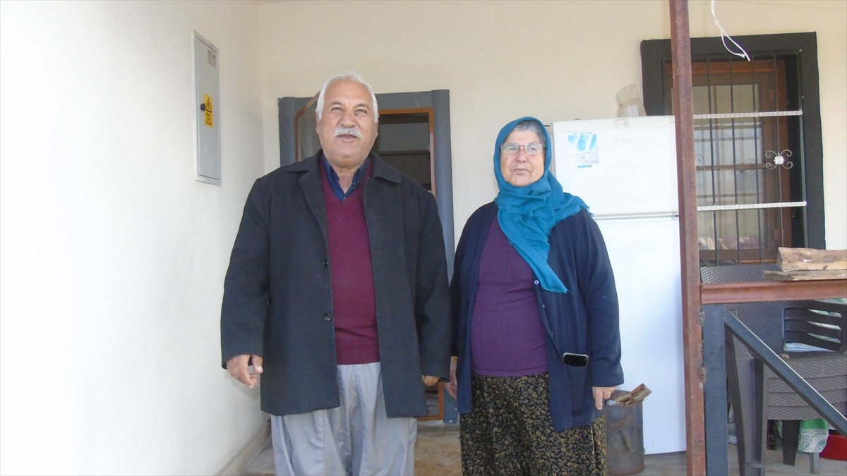 Gaziantep'in İslahiye ilçesinde, Toplu Konut İdaresi Başkanlığınca inşa edilen köy tipi afet...