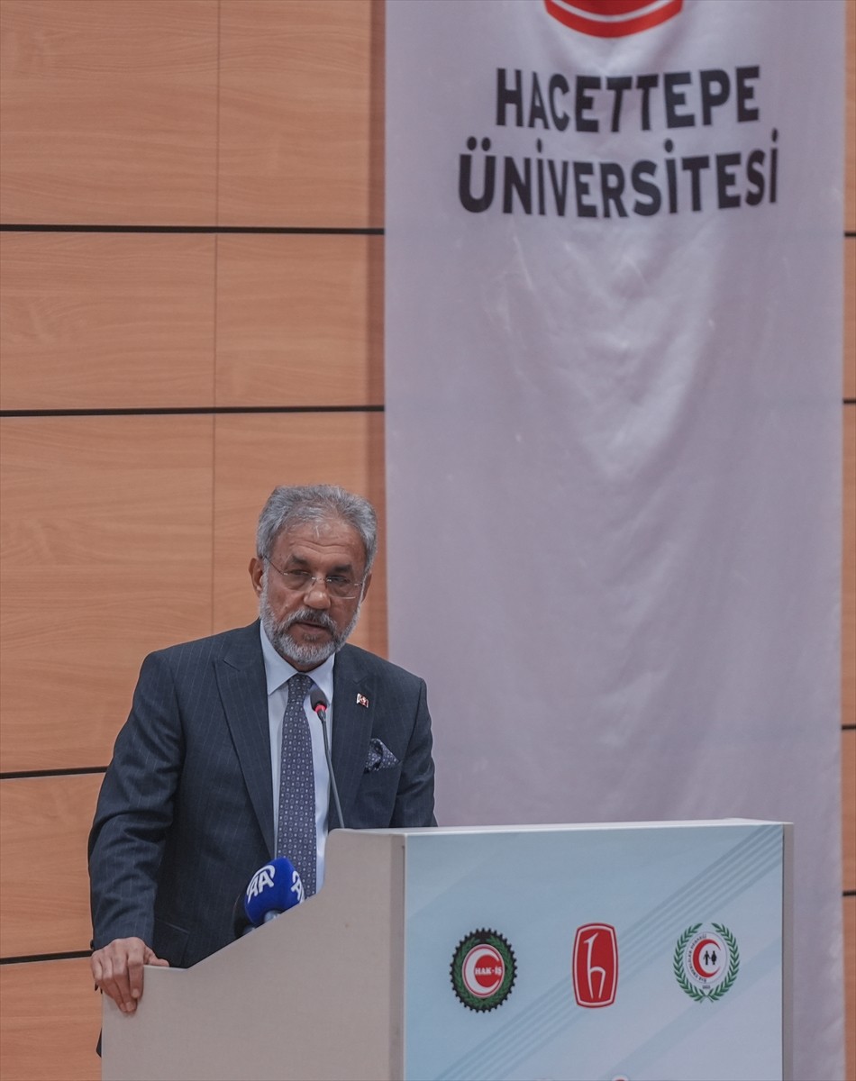 Hak Emekliler Derneği ile HAK-İŞ Konfederasyonu ve Hacettepe Üniversitesi ortaklığıyla "Türkiye...