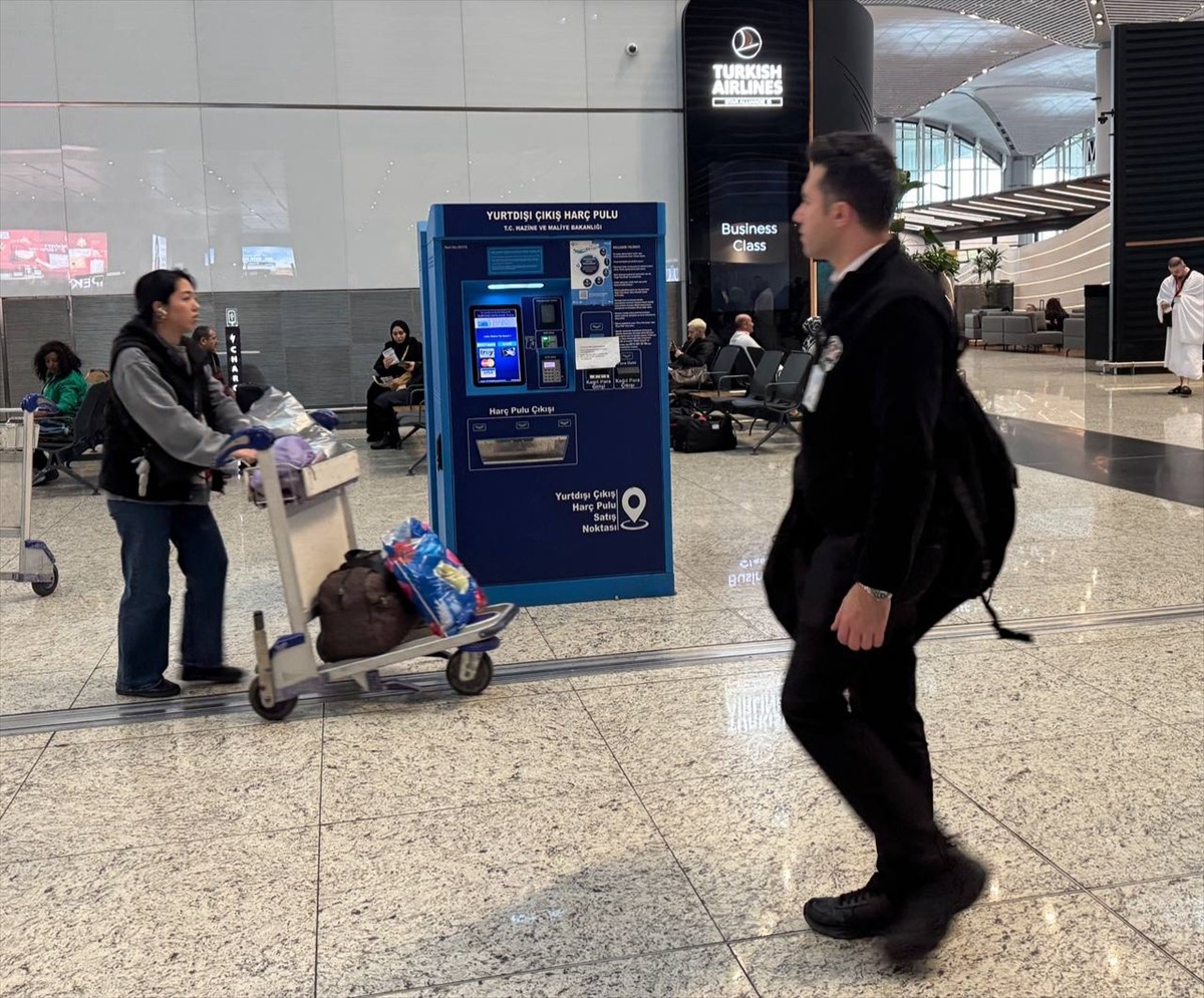 Hava yolu firmaları, yurt dışına çıkarken ödenen basılı harç pulu döneminin 1 Ocak 2025'te sona...