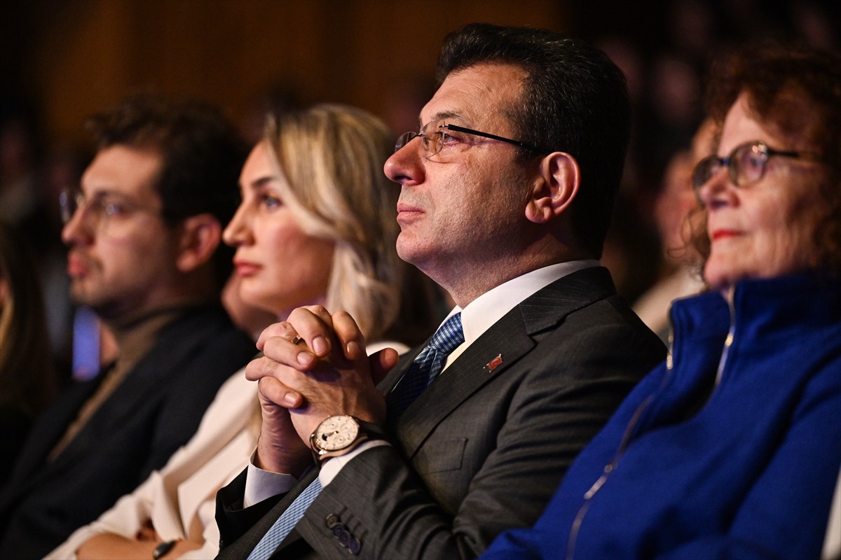 İBB Başkanı Ekrem İmamoğlu, Cemal Reşit Rey Konser Salonu'nda "Atatürk'ün Mirasını Anlamak ve...
