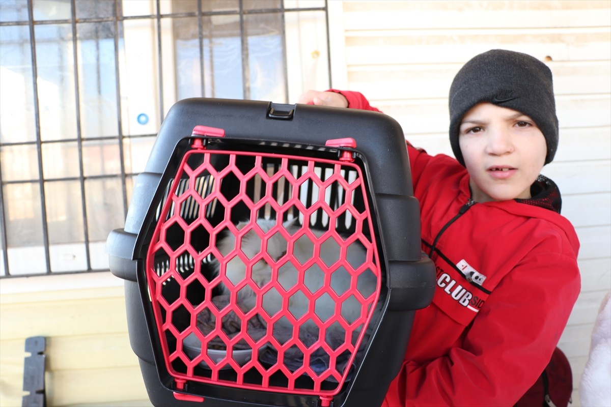 İç savaş sırasında Türkiye'ye sığınan Suriyelilerin 61 yıllık Baas rejiminin devrilmesi sonrasında...