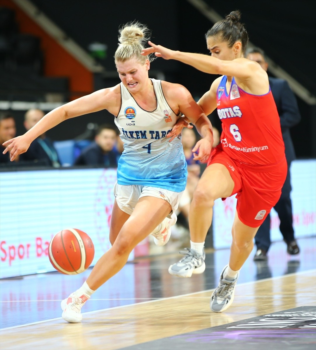 ING Kadınlar Basketbol Süper Ligi'nin 12. haftasında İlkem Yapı Tarsus Spor, Servet Tazegül Spor...