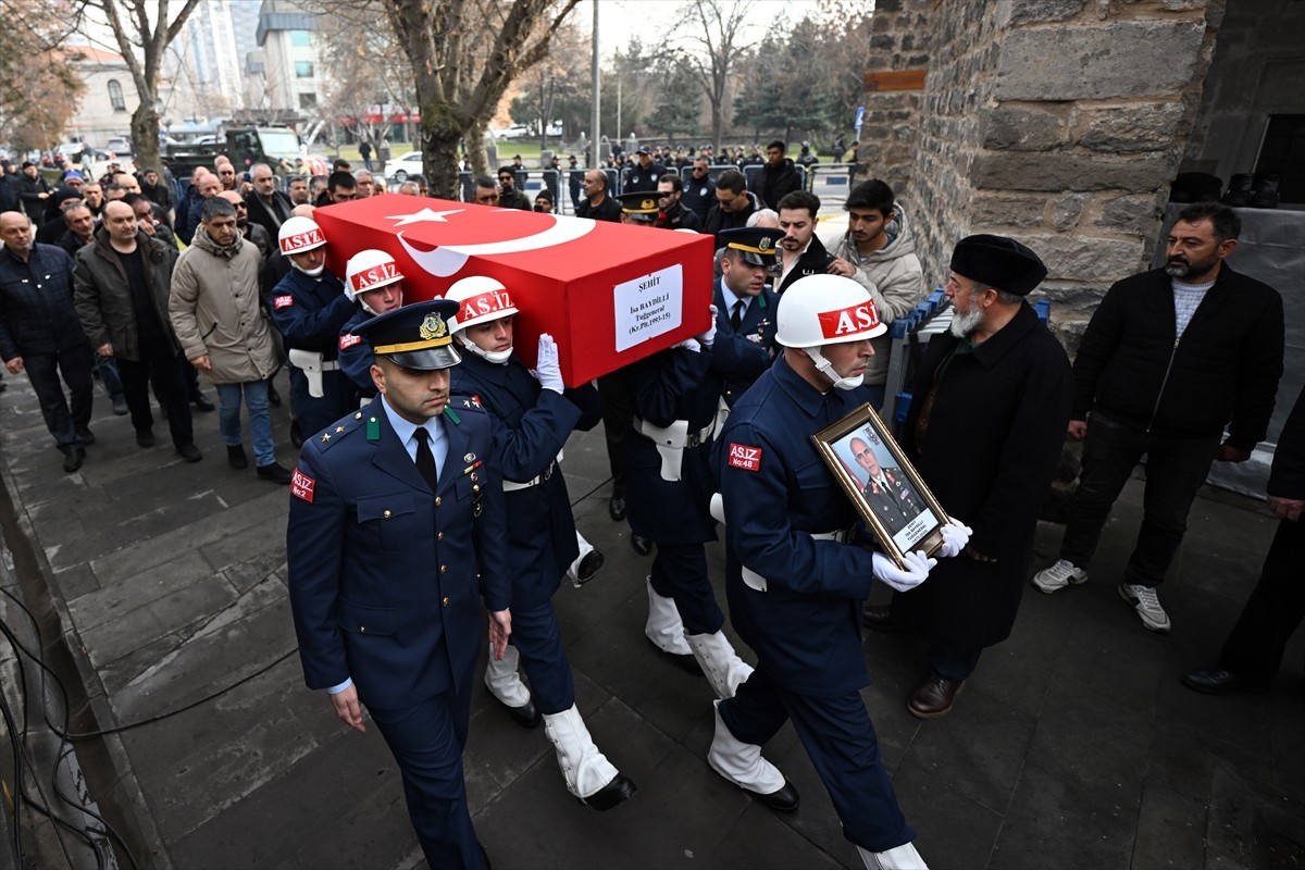 Isparta'da helikopter kazasında şehit olan Isparta Kara Havacılık Okul Komutanı Tuğgeneral İsa...