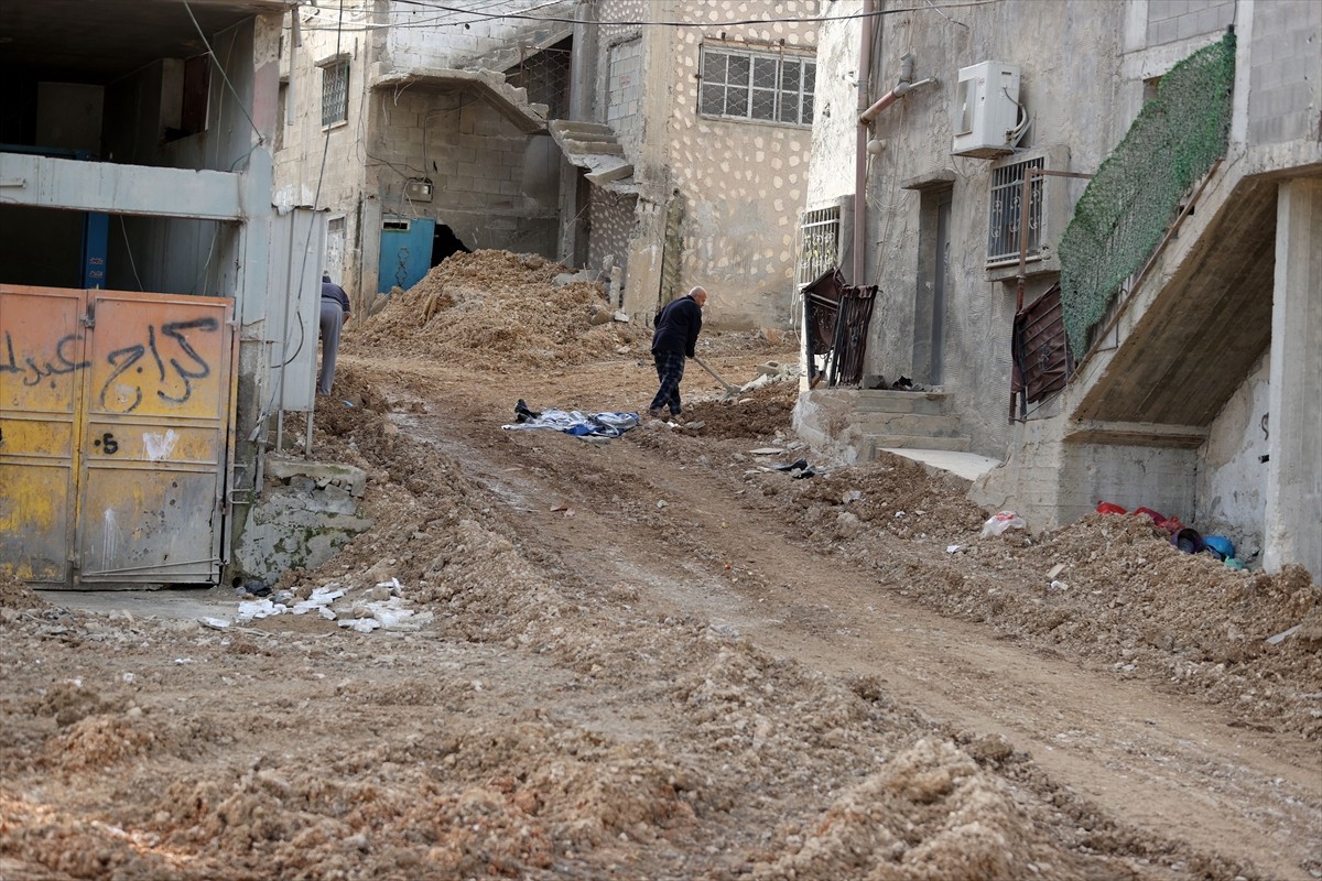 İsrail ordusunun, işgal altındaki Batı Şeria'nın Tulkerim kentinde iki gün süren ve 9...