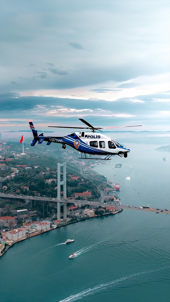 İstanbul Emniyet Müdürlüğü, yeni yıl dolayısıyla "İstanbul'un huzuru" ve "Türkiye'nin huzuru"...