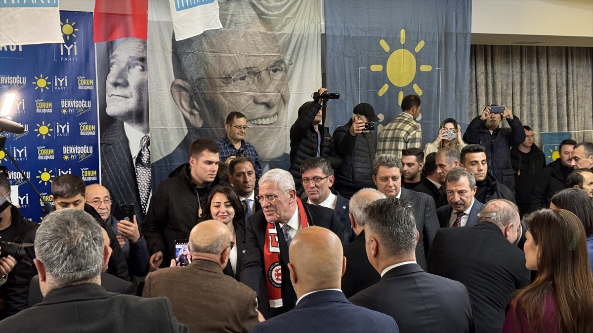 İYİ Parti Genel Başkanı Müsavat Dervişoğlu, Çorum'da partisinin İl Başkanlığınca kentteki bir...