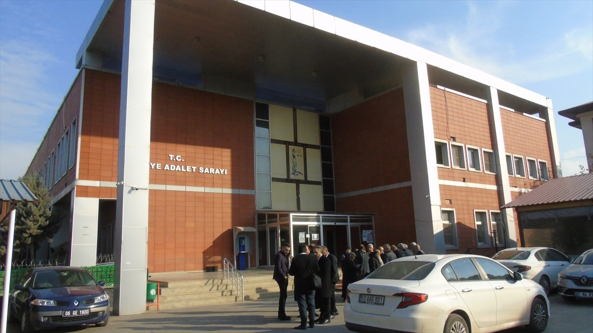 Kahramanmaraş merkezli depremlerde Nurdağı ilçesinde yıkılan, 26 kişinin öldüğü binaya ilişkin...