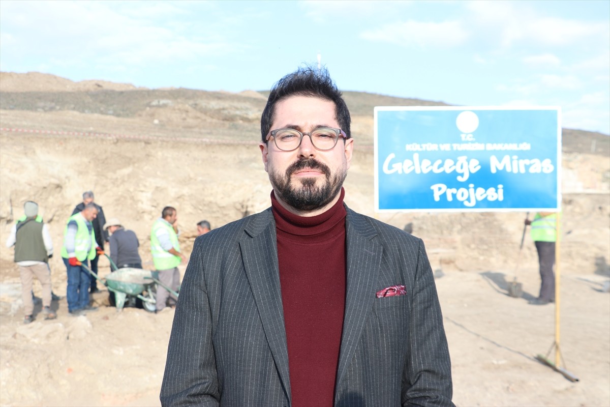 Kastamonu'nun Taşköprü ilçesinde bulunan Pompeiopolis Antik Kenti'ndeki kazılarda iki Afrodit...