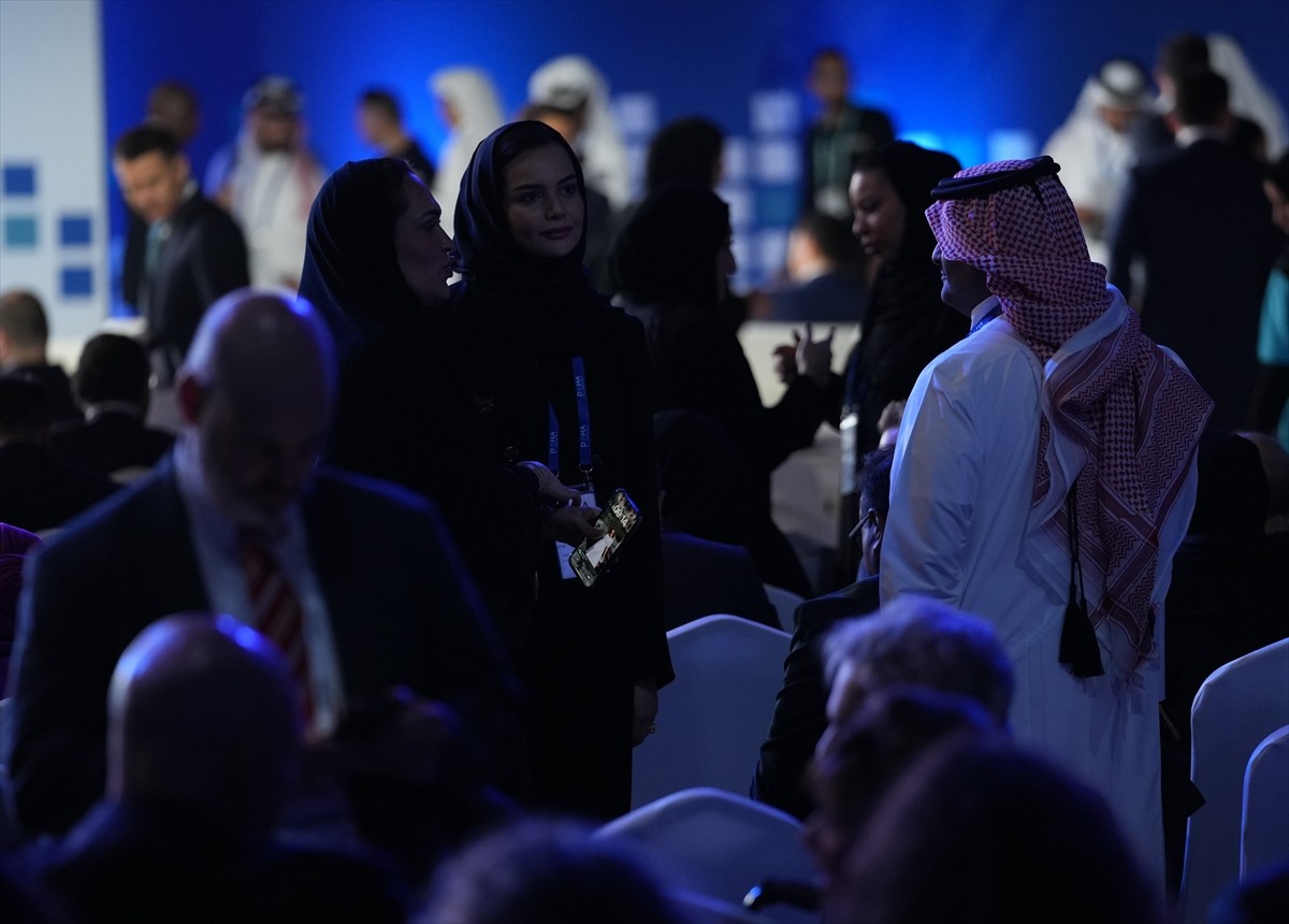 Katar'ın başkenti Doha'da dünyanın dört bir yanından üst düzey birçok katılımcının konuşmacı ve...