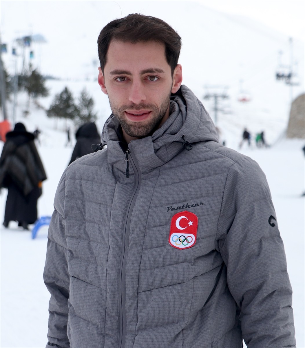 Kayakla atlama branşında kazandığı uluslararası başarıyla ülke spor tarihine adını yazdıran Fatih...