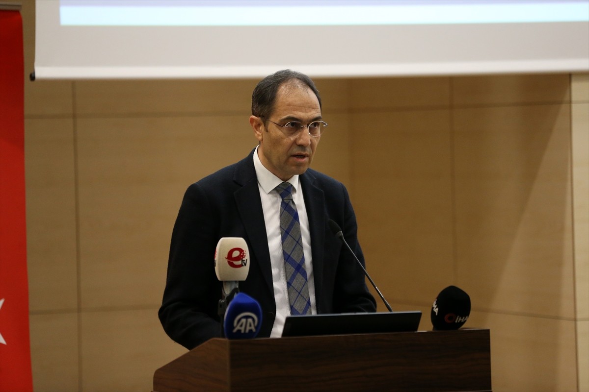 Kayseri'de, 1-7 Aralık Acil Sağlık Hizmetleri Haftası dolayısıyla "Fermuar sistemiyle yaşama yol...