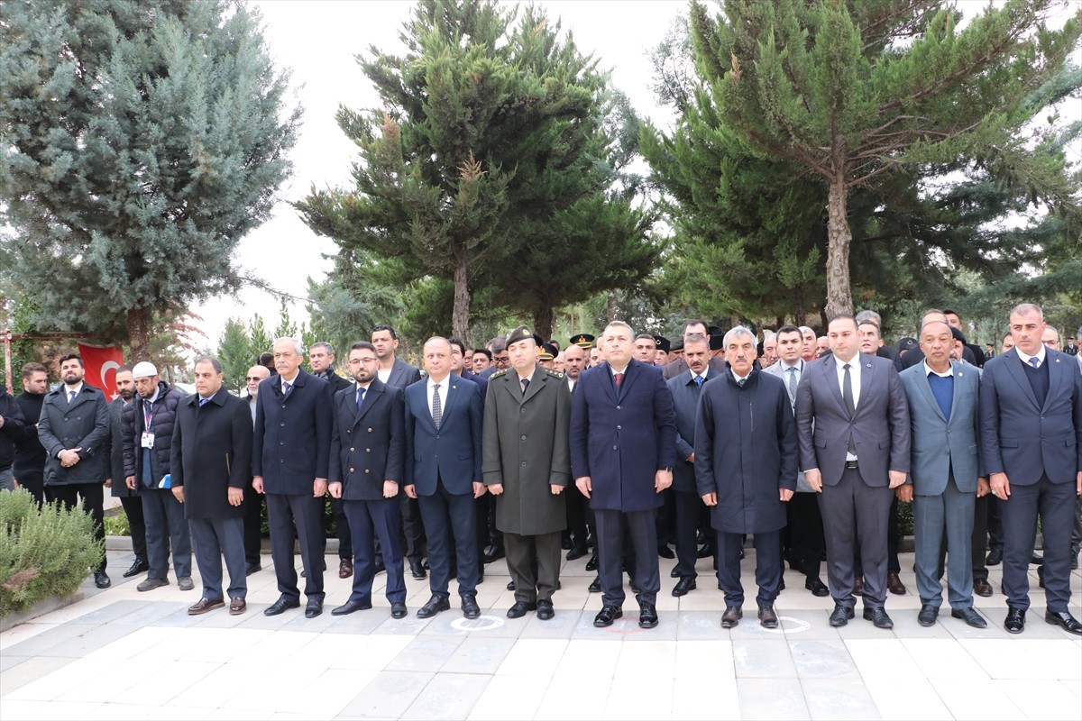 Kilis'in düşman işgalinden kurtuluşunun 103. yıl dönümü törenle kutlandı. Program, Vali Tahir...