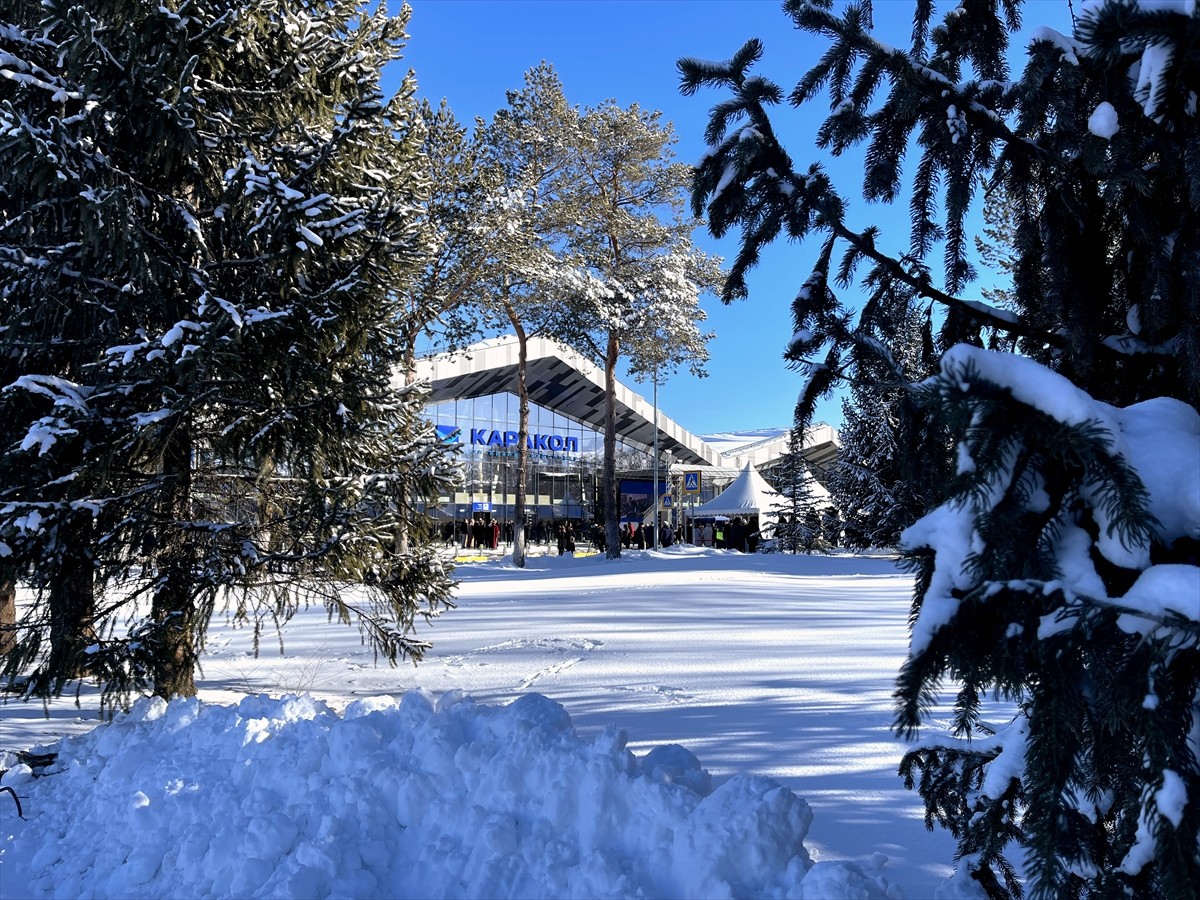 Kırgızistan'da, Tanrı Dağı'ndan ilham alınarak tasarlanan ve yeniden inşa edilen Karakol...