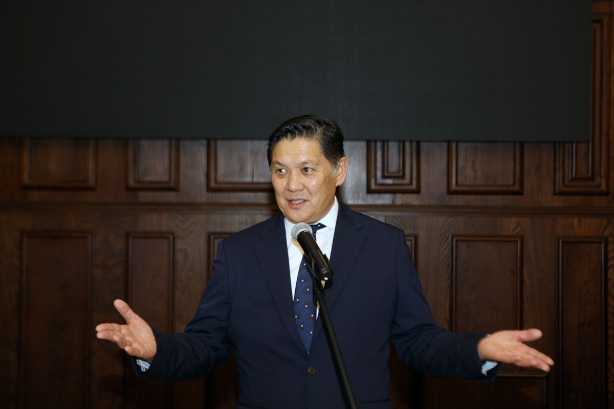 Kırgızistan Dışişleri Bakanlığınca Anadolu Ajansına (AA) teşekkür belgesi verildi. Kırgızistan...