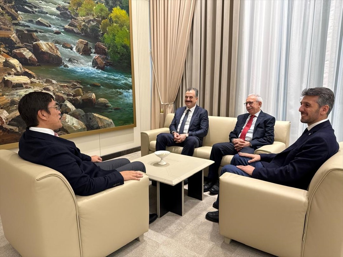 Kırgızistan hükümeti, Fetullahçı Terör Örgütü (FETÖ) bağlantılı olduğu bilinen SAPAT eğitim...