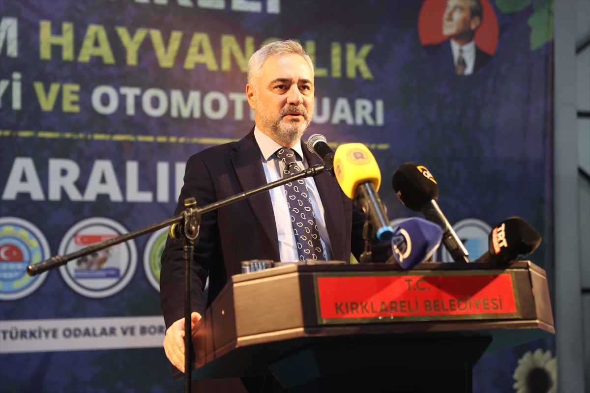 Kırklareli'nde 5 ülkeden 160 firmanın katılımıyla "4. Tarım Hayvancılık Gıda Sanayi ve Otomotiv...