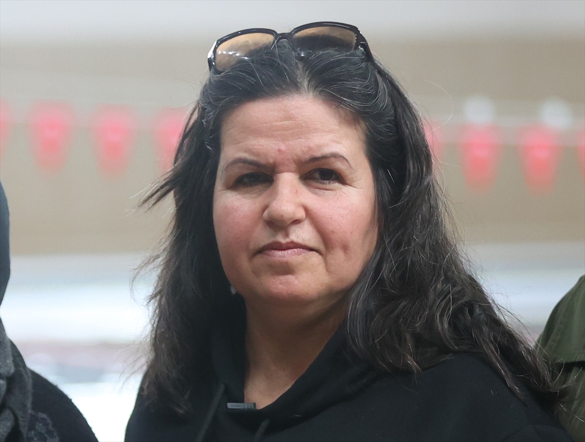 Kırklareli'nde yüzme kursuna katılan özel gereksinimli çocuklar, kulaç atarak öz güven kazanıp...