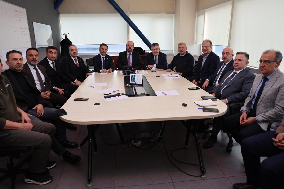 Kocaeli'nin Darıca ilçesinde meydana gelen doğal gaz kaynaklı patlama sonucu 13 kişinin...