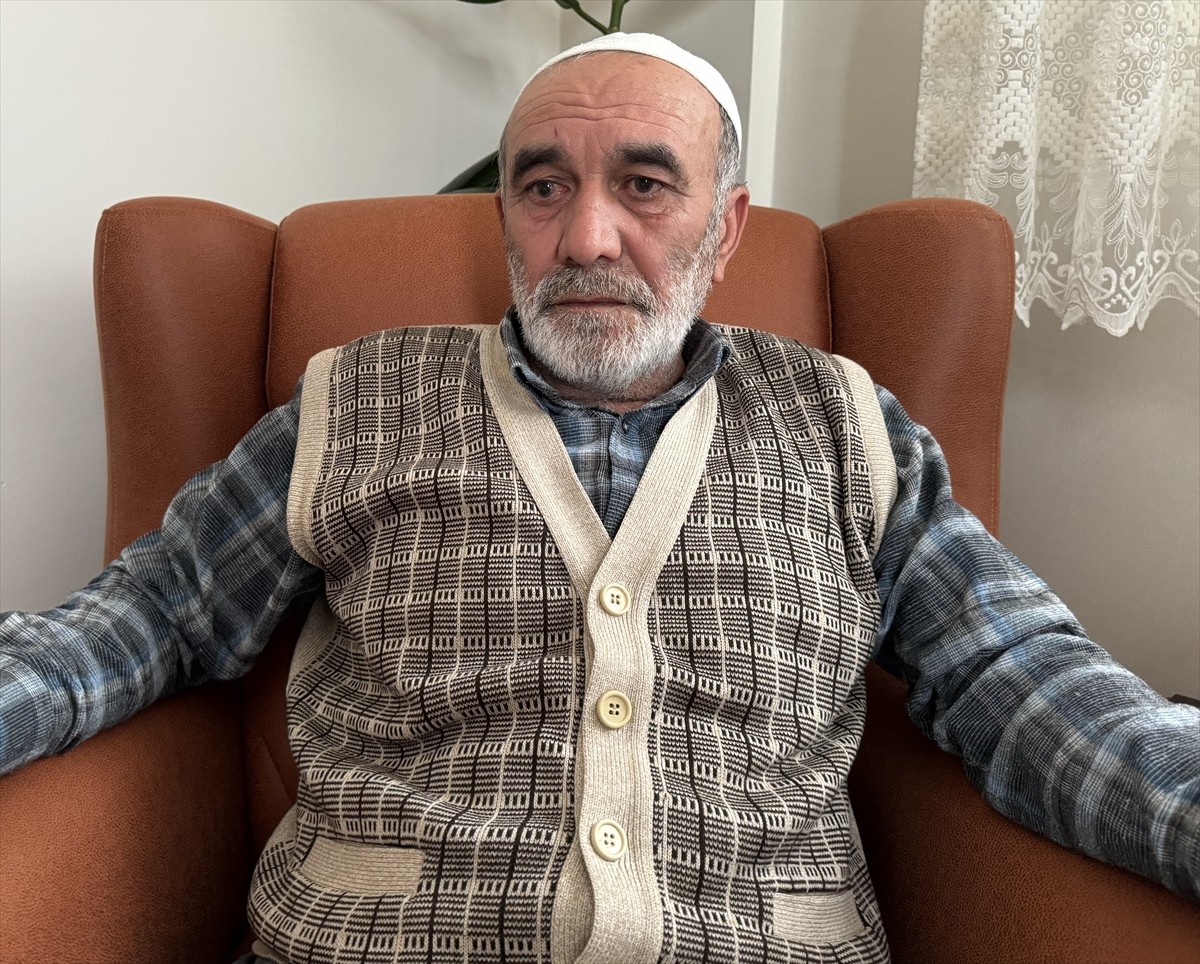 Konya'nın Karatay ilçesinde, trafikte çıkan kavgada taksicinin bıçaklanarak öldürülmesiyle ilgili...