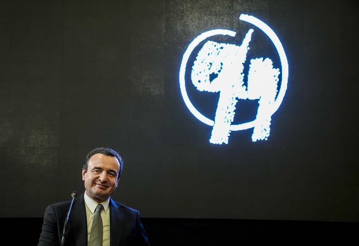 Kosova Başbakanı Albin Kurti, Krug 99 Bağımsız Entelektüeller Derneğince, Bosna Hersek'in başkenti...