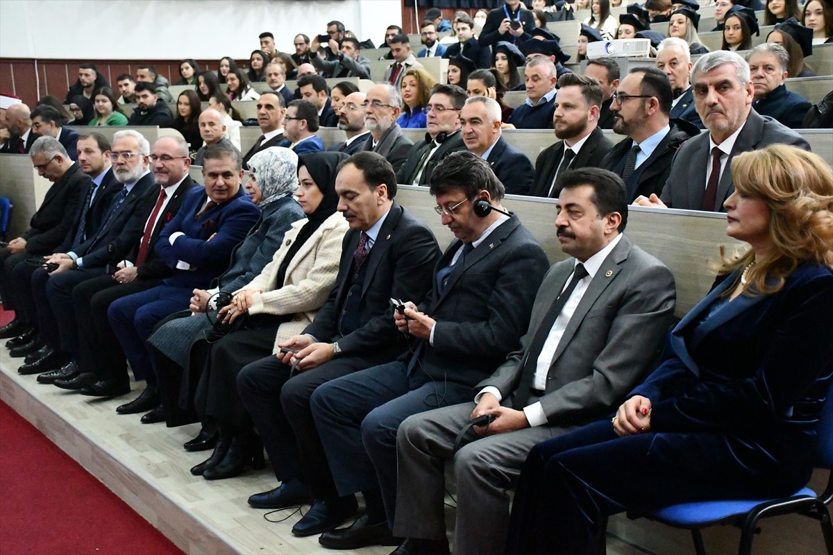 Kuzey Makedonya'da Kalkandelen Üniversitesi tarafından "Yeni Küresel Sistem Arayışı" konulu...