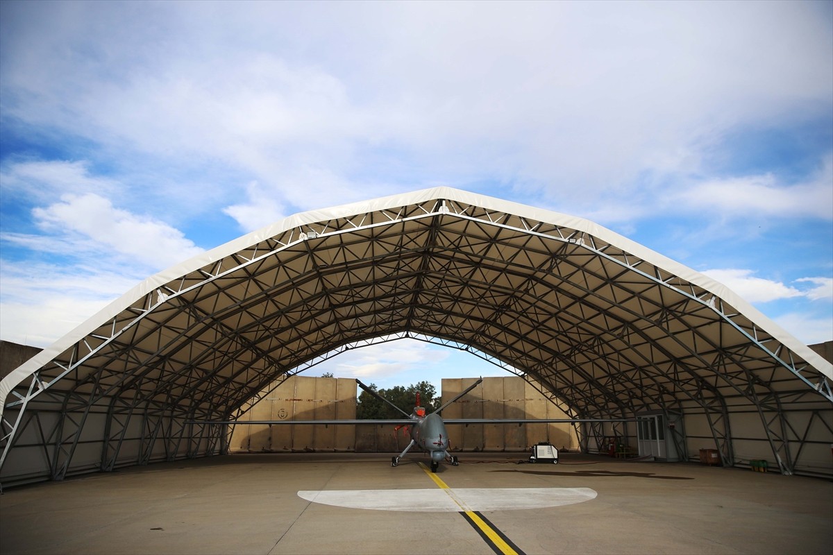 Muğla'nın Dalaman ilçesindeki 16. Ana Jet Üs Komutanlığında görev yapan kahraman pilotlar ve üs...