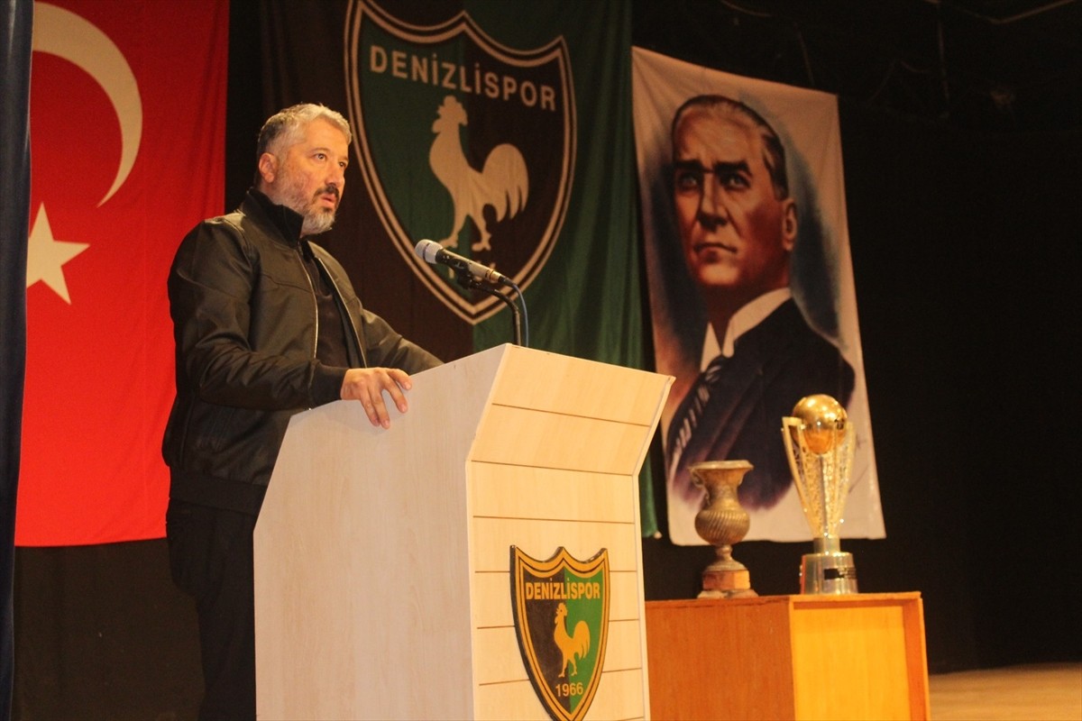 Nesine 3. Lig 4. Grup'ta mücadele eden Denizlispor Kulübünde ertelenen olağanüstü genel kurulda...