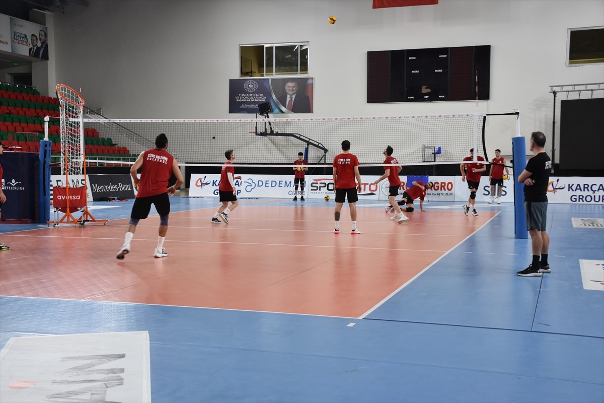 RAMS Global Cizre Belediyespor, ligde 10 ve 15 Aralık'ta oynayacağı Akkuş Belediyespor ile...