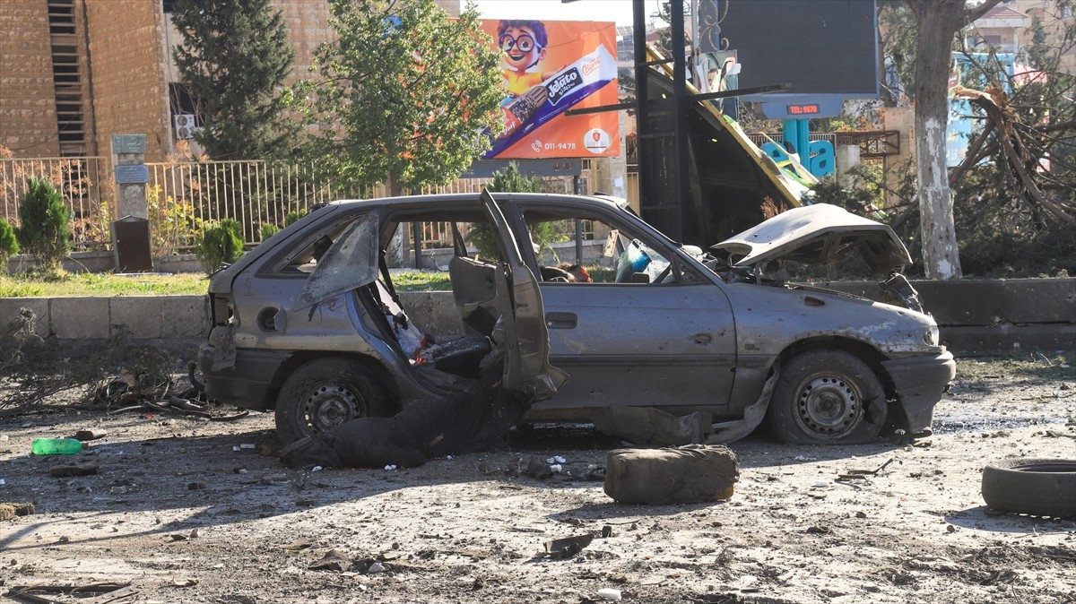 Rus savaş uçakları, Suriye'de Halep kent merkezindeki Halep Üniversite Hastanesi'ne hava saldırısı...