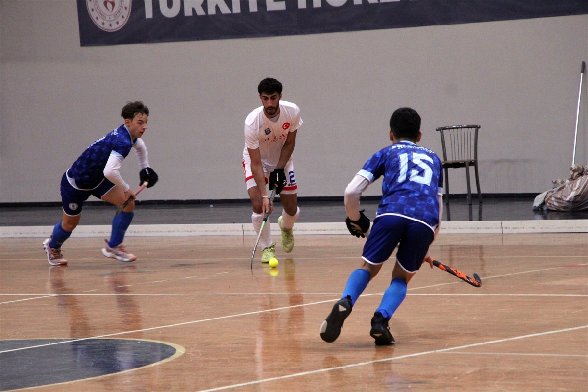 Salon Hokeyi Erkekler Süper Lig maçları Antalya'nın Alanya ilçesinde gerçekleştirildi.