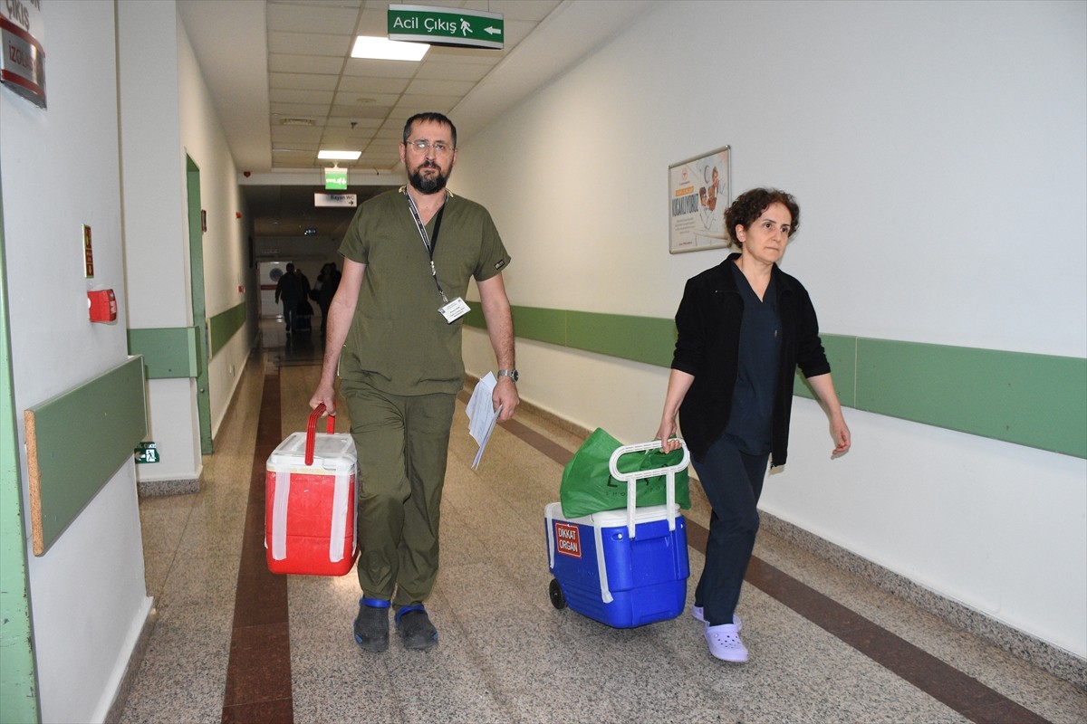 Samsun'da tedavi gördüğü hastanede beyin ölümü gerçekleşen 53 yaşındaki Emine Görgülü'nün...