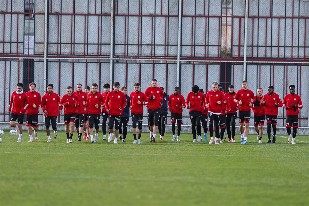 Samsunspor, Trendyol Süper Lig'in 18. haftasında evinde oynayacağı Trabzonspor maçının...