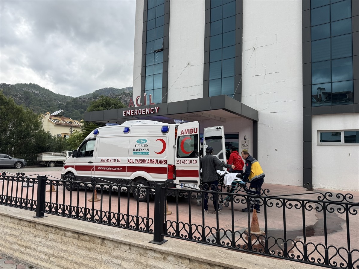 Sanatçı Ferdi Tayfur, yaşadığı Muğla'nın Marmaris ilçesinde yüksek tansiyon şikayetiyle hastaneye...