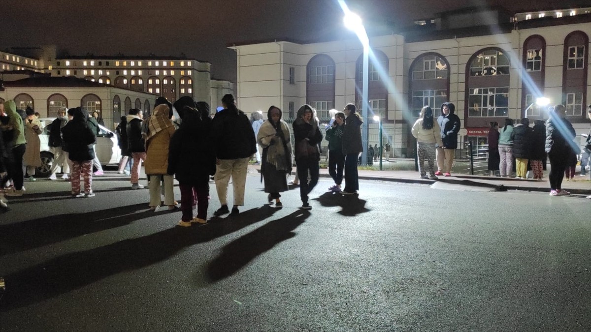 Sivas'ın Ulaş ilçesinde saat 23.30'da 4,4 büyüklüğünde deprem meydana geldi. Kent merkezi ve bazı...