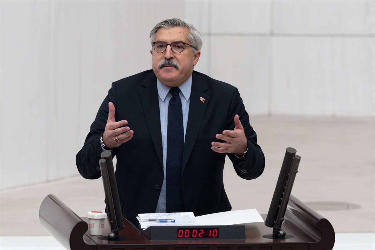 TBMM Genel Kurulu, TBMM Başkanvekili Bekir Bozdağ başkanlığında toplandı. TBMM Dijital Mecralar...