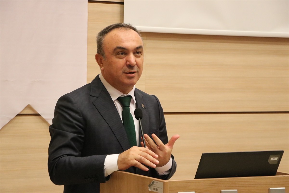 Tekirdağ'da Gençlik ve Spor İl Müdürlüğünce "Gençlik Politika Belgesi Vizyon Çalıştayı" yapıldı....