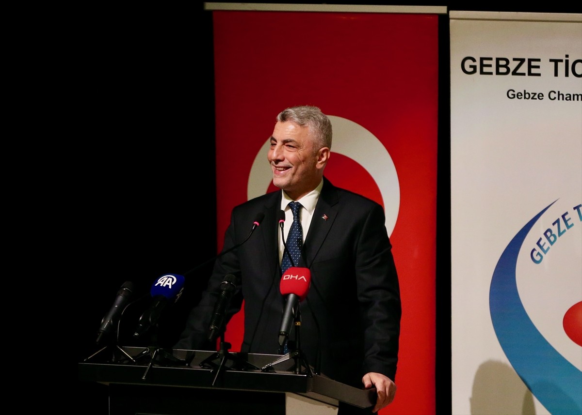 Ticaret Bakanı Ömer Bolat, Gebze Kültür Merkezi'nde düzenlenen "Gebze İş Dünyası İstişare...