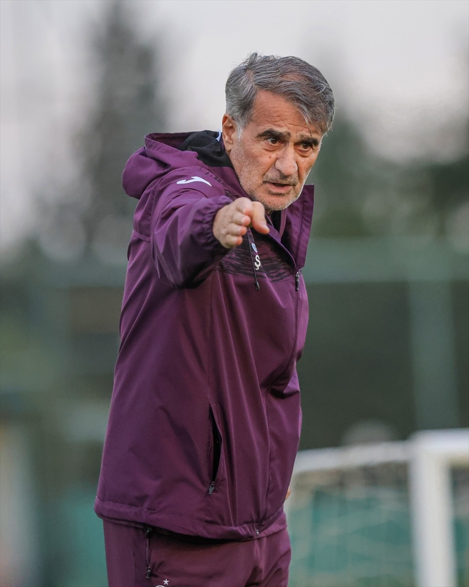Trabzonspor, Trendyol Süper Lig'in 16. haftasında Galatasaray ile deplasmanda oynayacağı maçın...