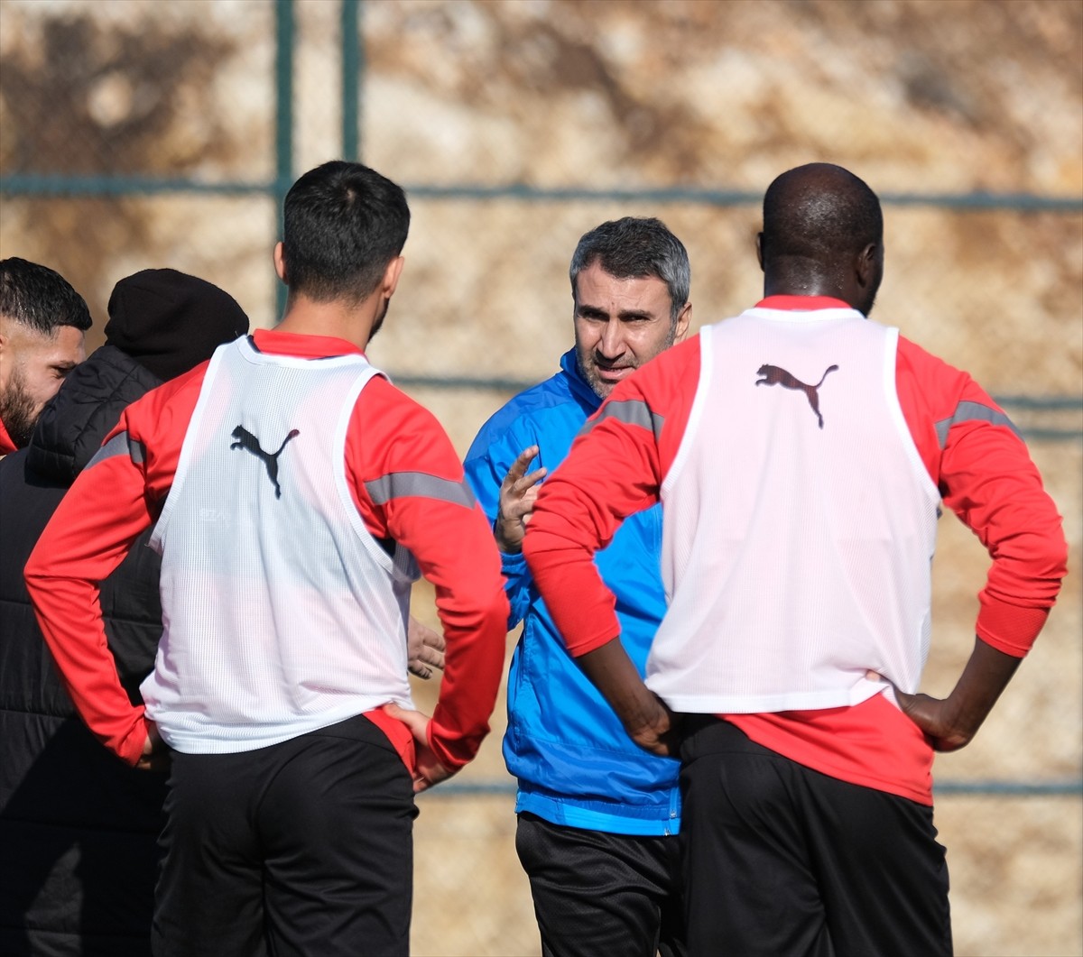 Trendyol Süper Lig'in 18. haftasında 5 Ocak Pazar günü Fenerbahçe'ye konuk olacak Atakaş...