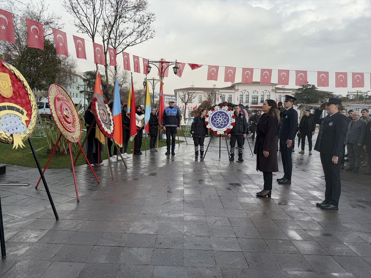 Türk Edebiyatı'nın "Vatan Şairi" Namık Kemal, doğumunun 184'üncü yıl dönümünde Tekirdağ'da anıldı....