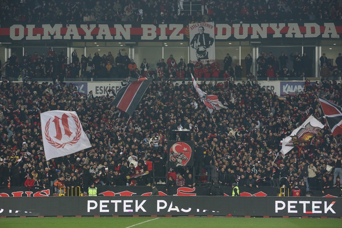 Türk futbolunun köklü takımlarından Eskişehirspor, mücadele ettiği Bölgesel Amatör Lig 6. Grup'ta...