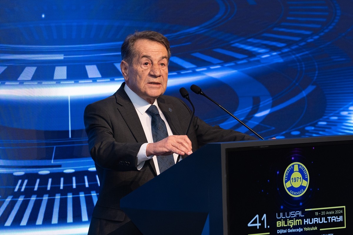 Türkiye Bilişim Derneği (TBD) tarafından düzenlenen "41. Ulusal Bilişim Kurultayı", "Dijital...