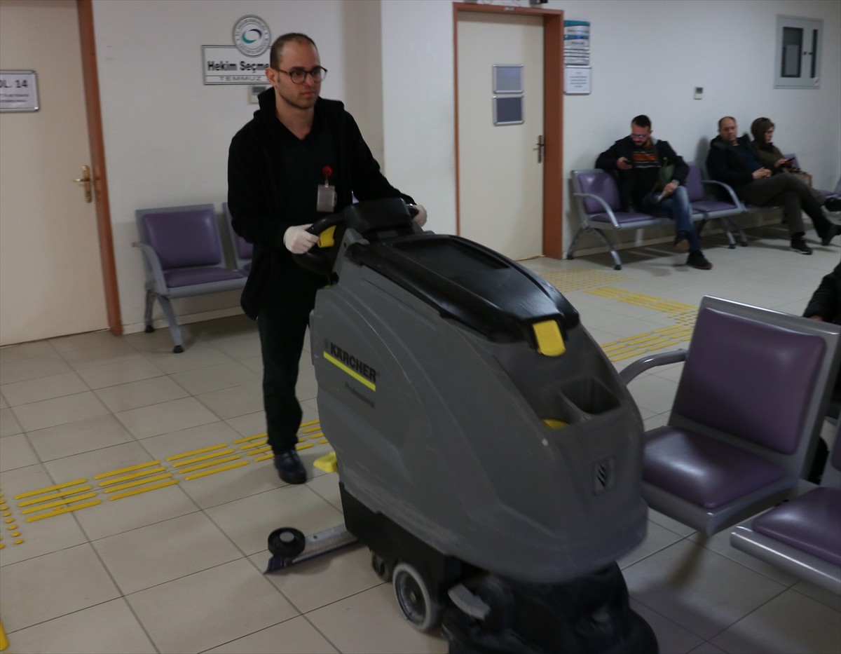 Türkiye Özel Sporcular Spor Federasyonu tarafından Antalya'da düzenlenen Türkiye Şampiyonası'nda 4...