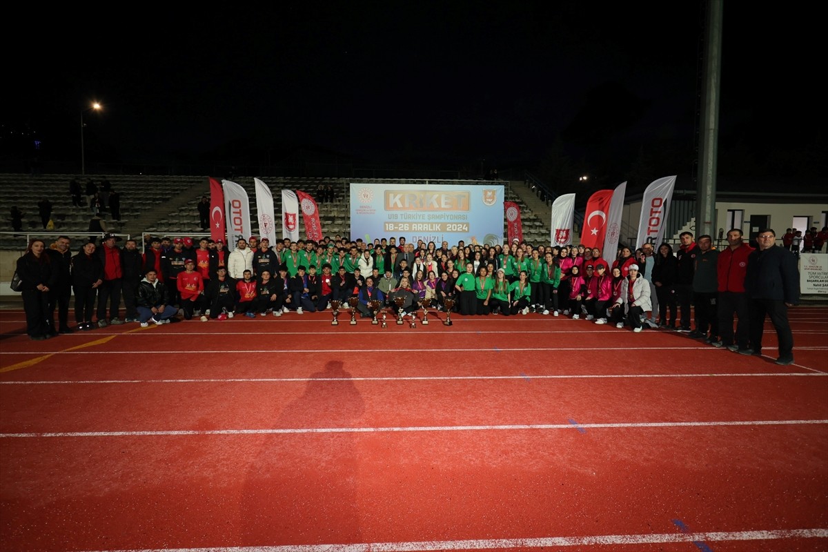 Türkiye Ragbi Federasyonu tarafından düzenlenen 19 Yaş Altı Kriket Türkiye Şampiyonası, Denizli'de...