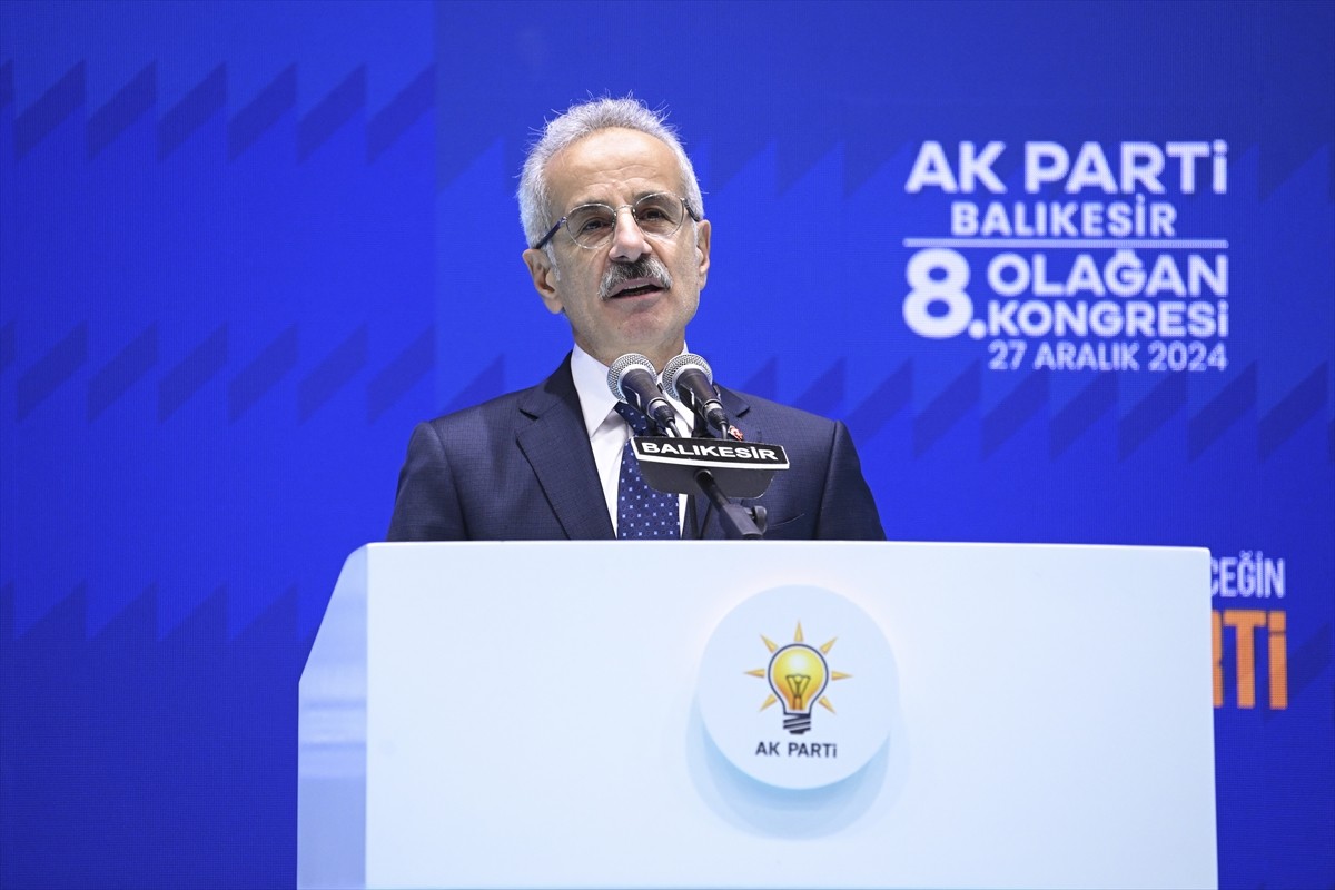 Ulaştırma ve Altyapı Bakanı Abdulkadir Uraloğlu, AK Parti Balıkesir 8. Olağan İl Kongresi’ne...