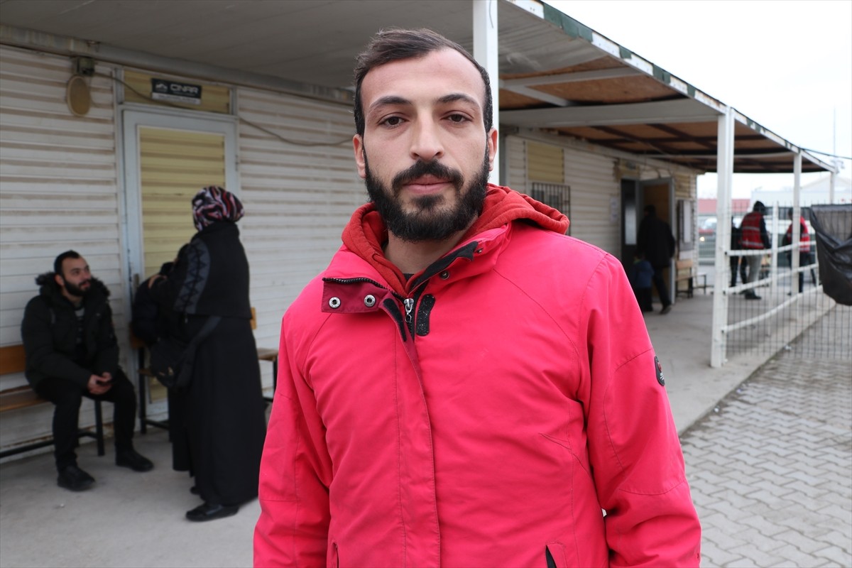 Ülkelerindeki iç savaş nedeniyle Türkiye'ye sığınan Suriyelilerin 61 yıllık Baas rejiminin...